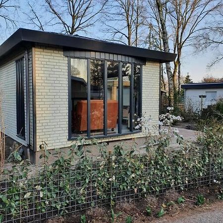 Cozy Chalet For 4 Veluwe Putten Εξωτερικό φωτογραφία