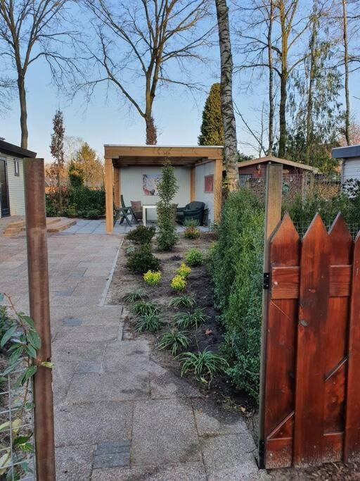 Cozy Chalet For 4 Veluwe Putten Εξωτερικό φωτογραφία